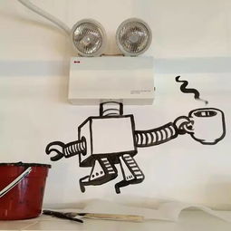 梳子、香蕉與創意 中年大叔用日常用品作畫成網紅